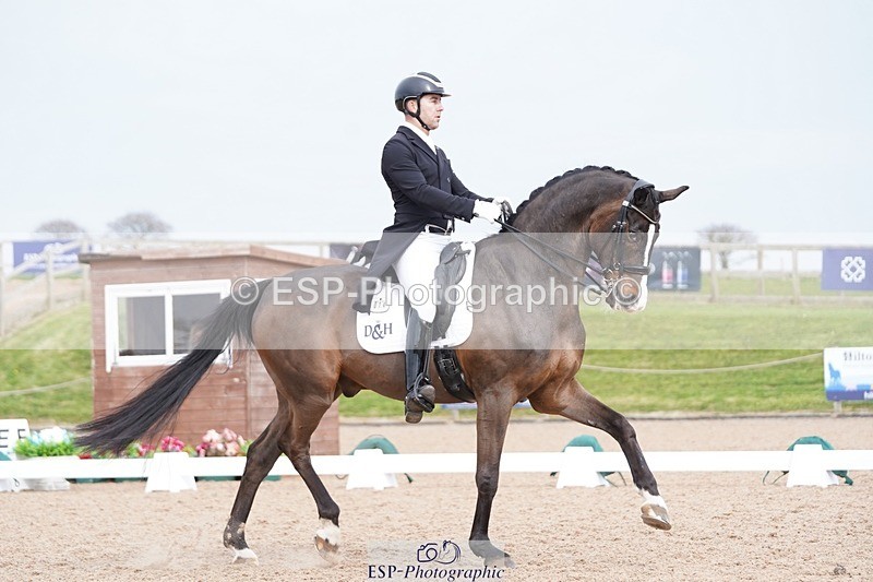 250403-152248-03116 - 032-Darren.Hicks-Sir.Robinson