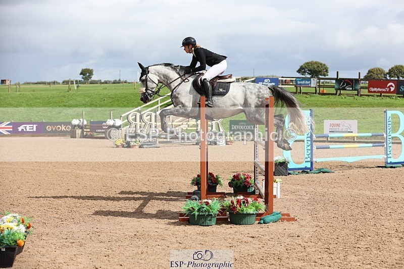 250911-122206-01430 - Cls 3 Snr Foxhunter