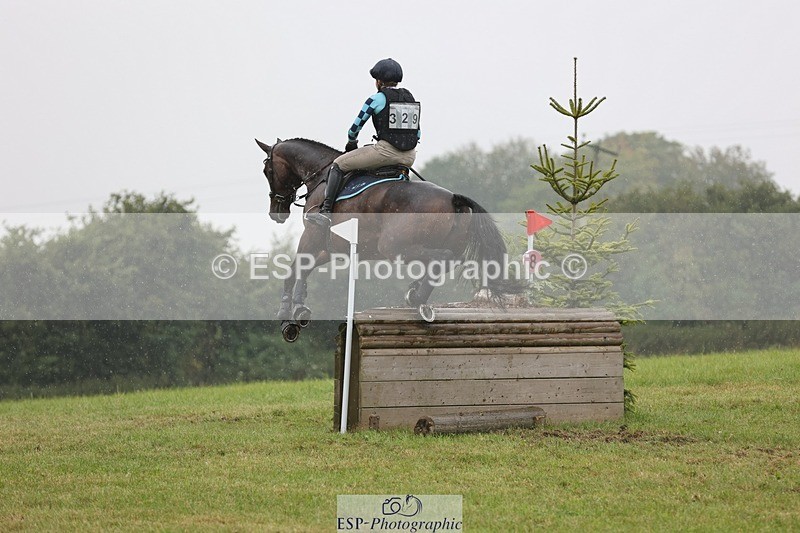 240901A-140622-09481 - 329-Hanna.Bertorelli-BWTH.CLASSIC.CUT