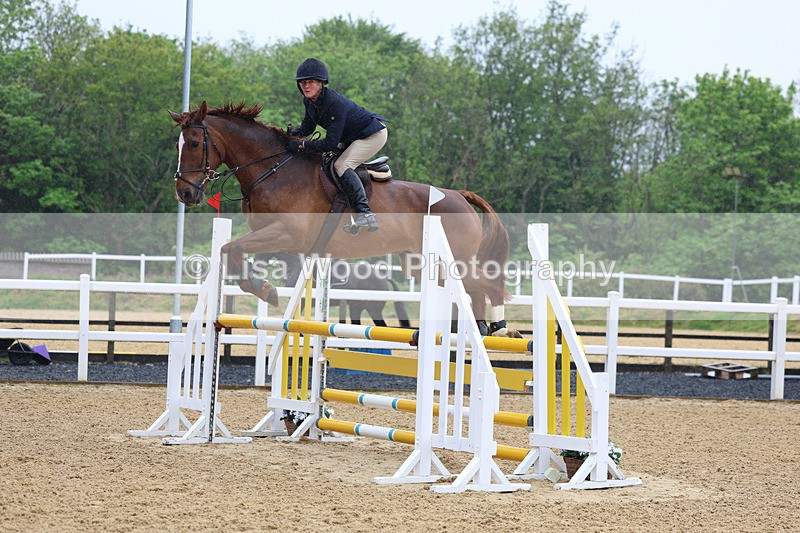 3E7A7129 - Class 7: Senior Newcomers/1.10m open