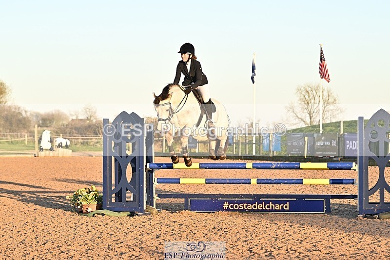 250401-191015-00908 - 90cm Classes