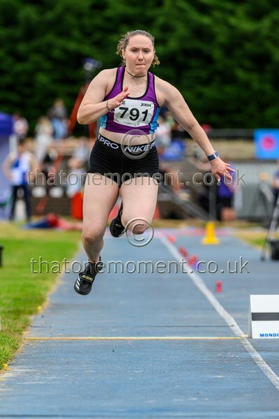 Sen25SAT-926359 - Field Female Set Two