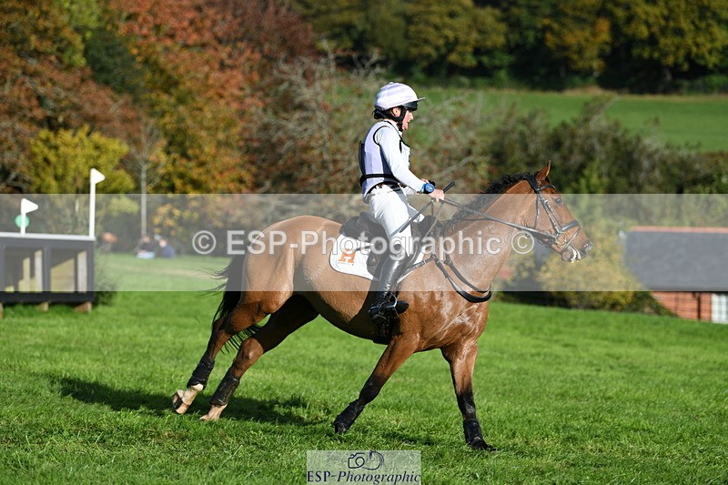 251024A-104412-07457 - A-005-Safia.Woodward