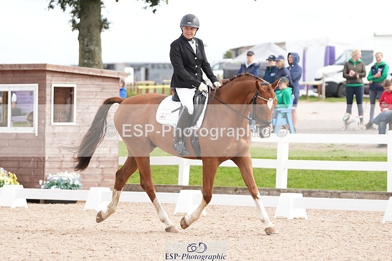 250906-112129-01605 - 007-Karen.DanceHevans.Sign.of.the.Times