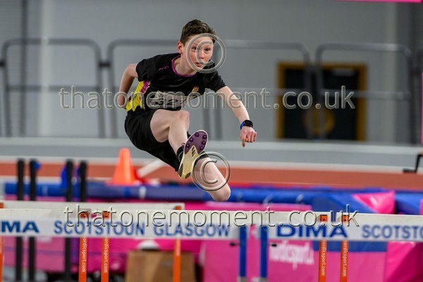 AgeInd25SUN-923250 - Track Male