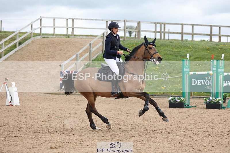 240419A-124939-07469 - Cls 6, 2 Star Medium Tour 1.35m