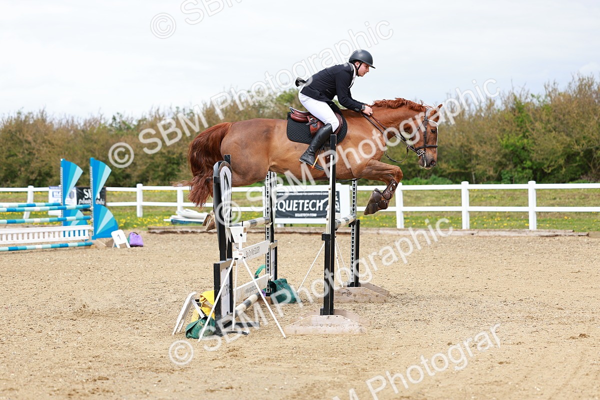 SBM_002467 - Class 10 - Senior Newcomers - 1.10m