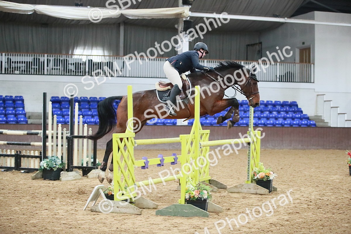 SBM_001072 - Class 4 - Senior Newcomers - 1.10m Open