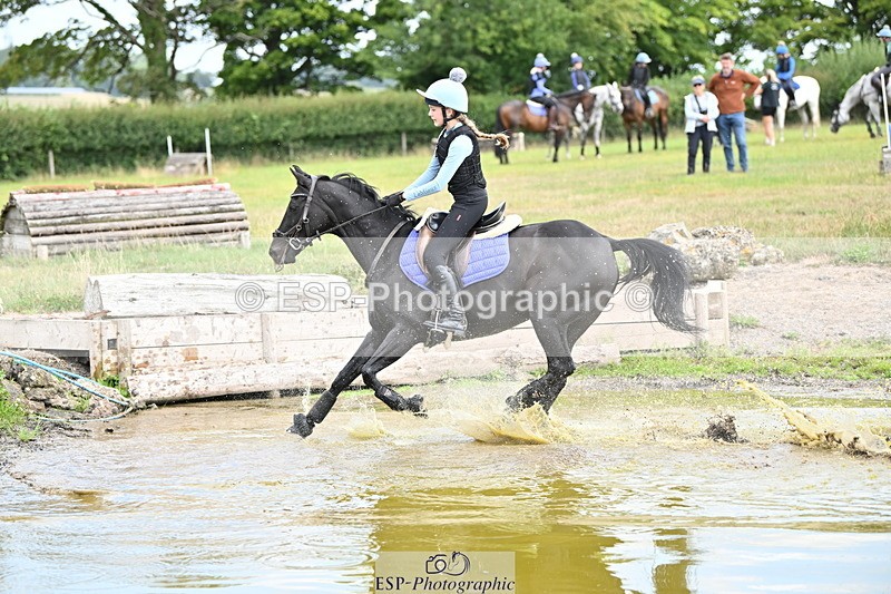 250821B-111246-00213 - Group B - Danielle