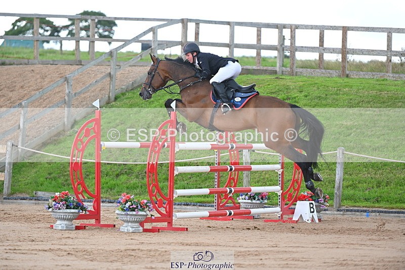 230721A-113340-05692 - Cls 6, 2 Star Medium 1.35m