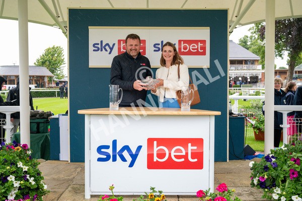 150624-Race 3-Klondike-4794 - Race 3 3.00pm Sky Bet Race To The Ebor Grand Cup Stakes