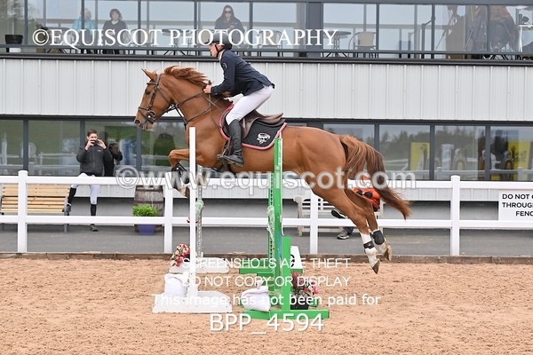 BPP_4594 - CLASS 20 SUN British Novice/90cms Open