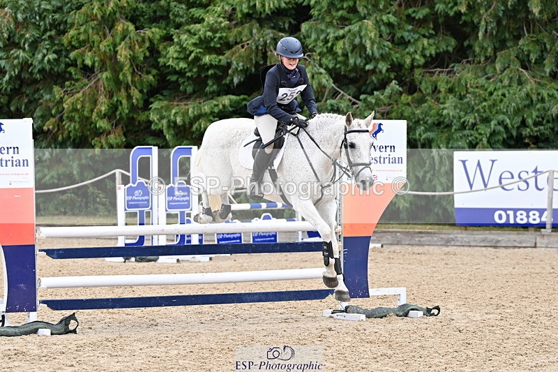 250802A-133227-03282 - F-252-Charlotte.Godwin-UNNAMED