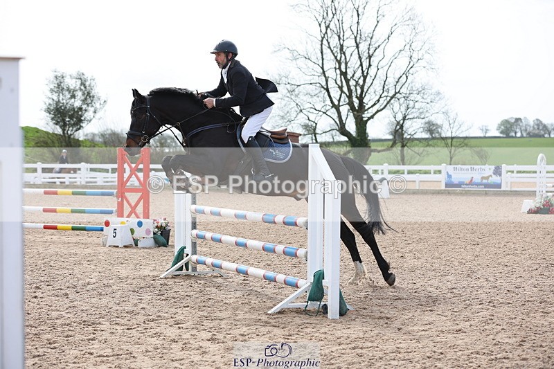 240406A-104839-02874 - Cls 20 British Novice and 90cm Open