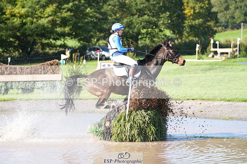 251024A-122707-08790 - B-131-Gemma.Gurvidi