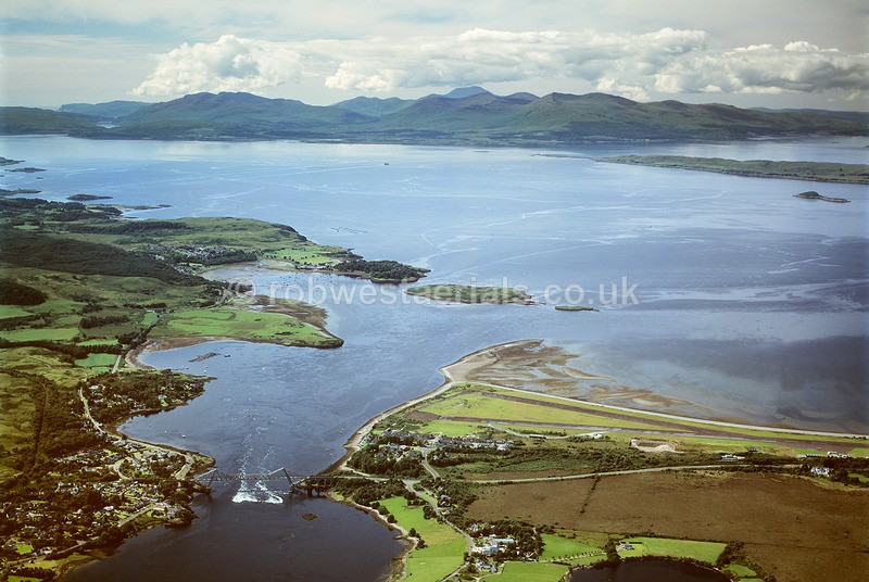 A00102C Connel to the Island of Mull in 2001 - West and south coastlines