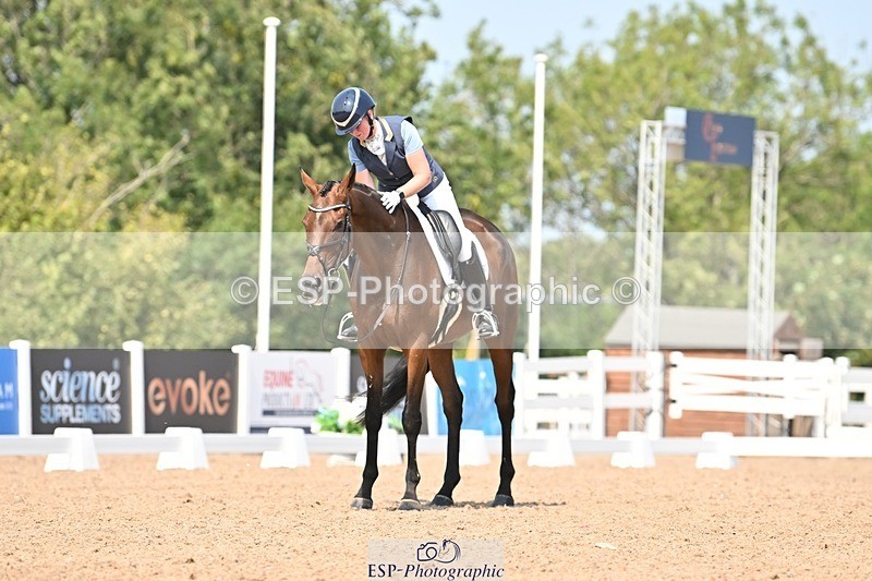 250816-131810-04645 - 092-Nikki.HandHigher.Ground