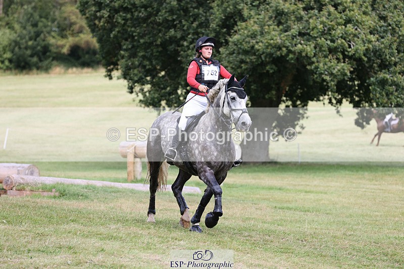 240825X-140056-34406 - 80cm XC 13.30 to 14.30