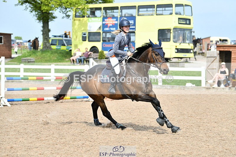 240511A-160253-14255 - Cls 25 British Novice and 90cm Open