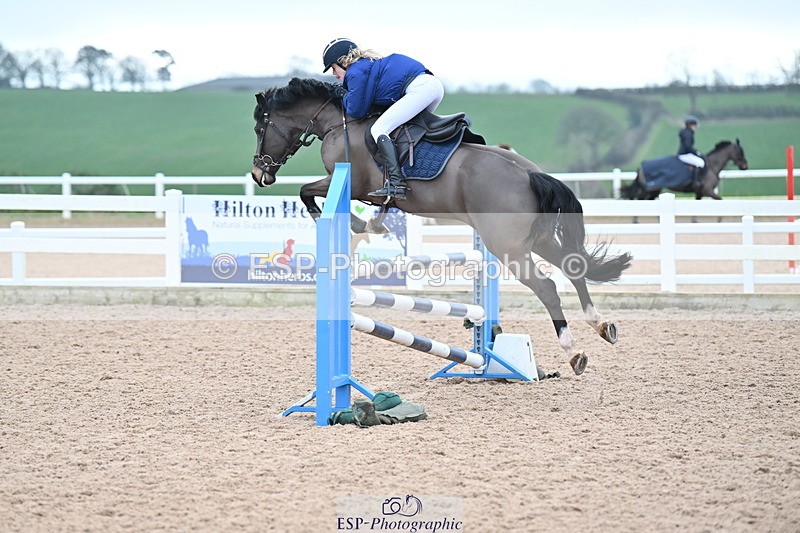 240128A-122659-00863 - Cls 4 Pony Newcomers and 1m Open