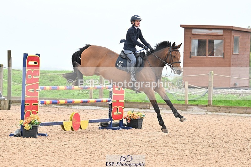 251003-113035-00466 - Cls 2 Newcomers and 1.10m