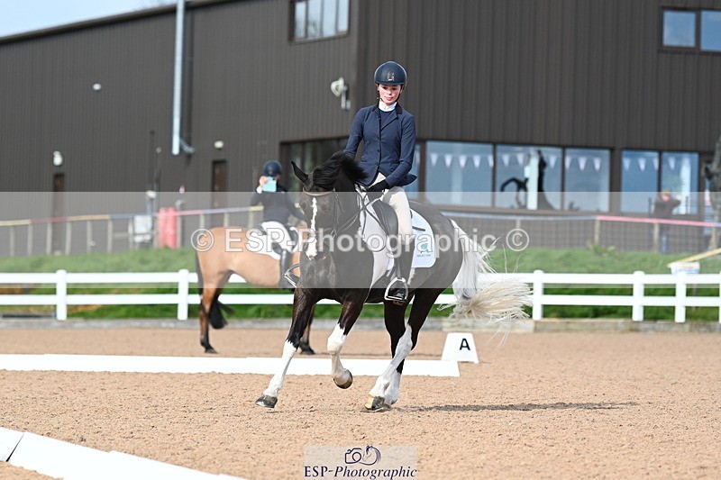 240323A-151240-02409 - UnA Novice 28