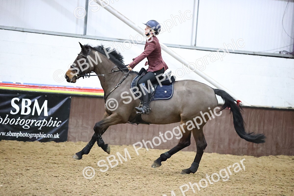 SBM_010220 - Class 25 - Equestrian Senior Foxhunter 1.20m