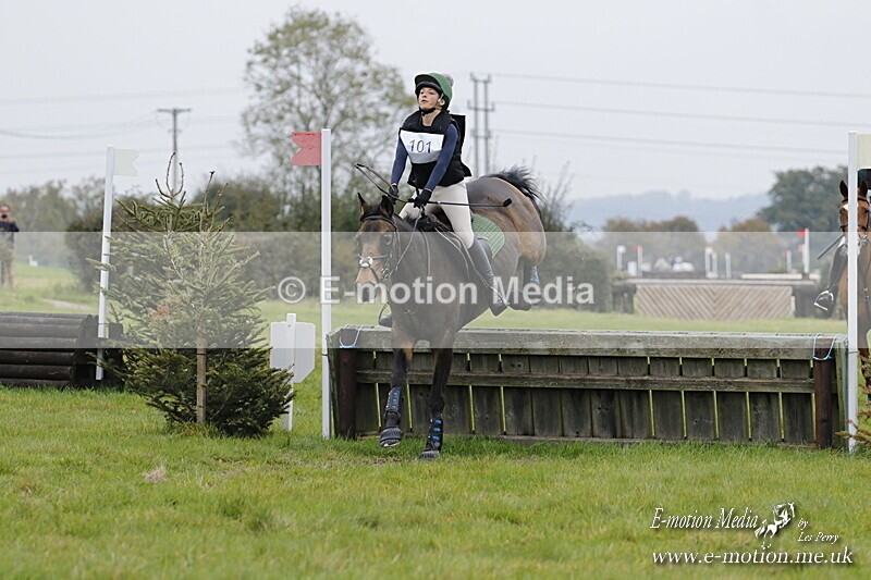 WWHT 181020 WWHT 181020 1484 - WWEC Intermediate Pairs (0.90m) 18/10/20