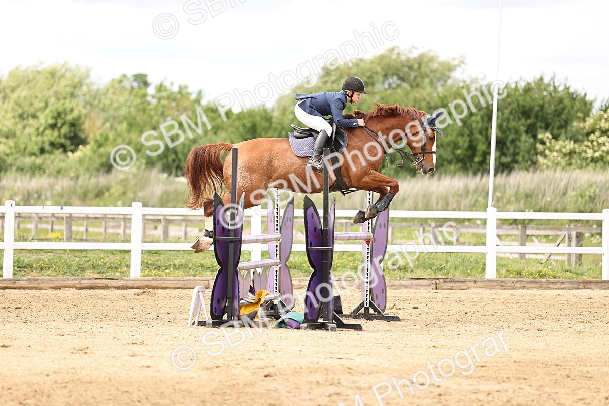 SBM_003282 - Class 11 - Senior Newcomers - 1.10m