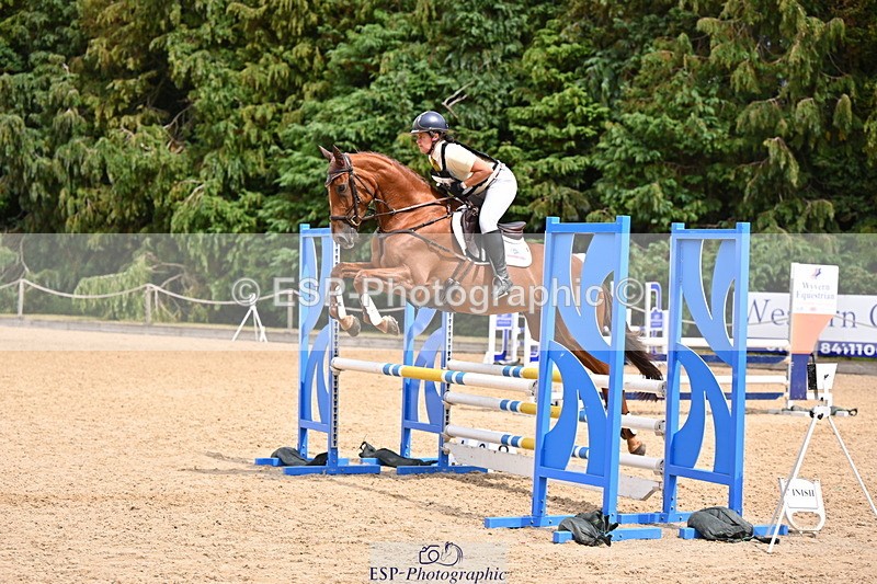 250802A-135416-05642 - F-261-Lizzie.Luxton-ROYAL.POINT.EMBER