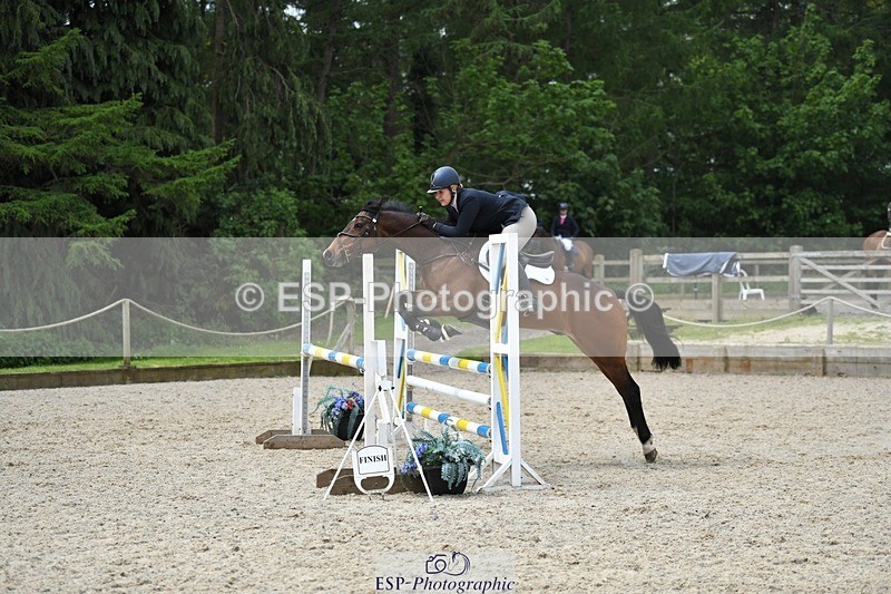 230514-114419-10205 - Cls 33b Snr 1.00m Open Final