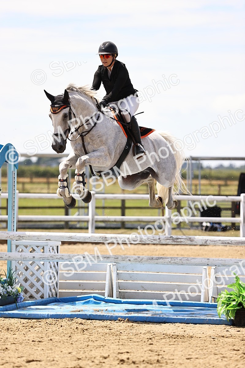 SBM_010360 - Class 9 - Senior Foxhunter - 1.20m Open