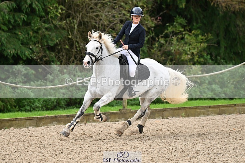 230930-123030-00499 - Cls 5 Pony Foxhunter & 1.10m Open