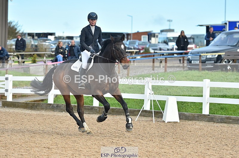 231111A-114516-01754 - Cls 11 Snr 1.05m Open