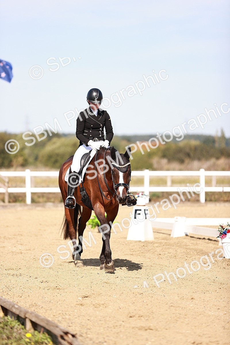 SBM_004405 - Class 12 - Novice 5 - 10.31-11.41