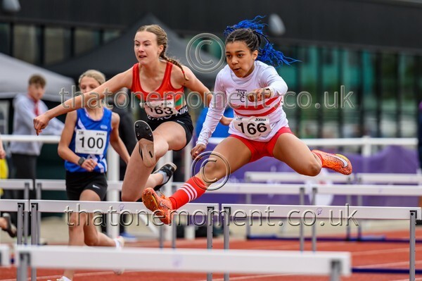 ComMast25-919505 - Track Female Set One