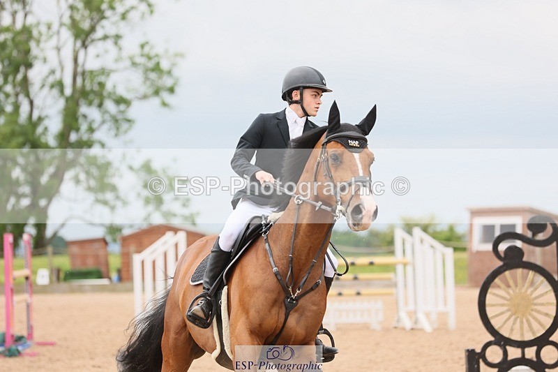 250524-114417-04562 - Cls 14 Snr Newc 1st Rnd