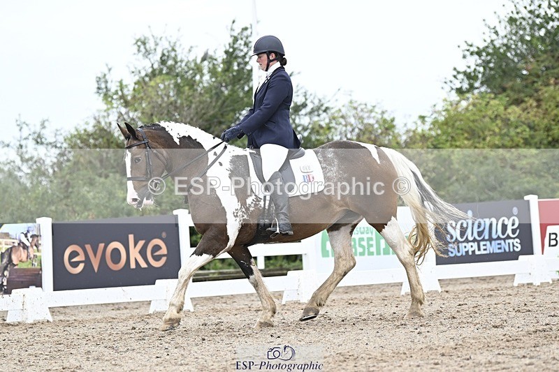 250907-123553-08065 - 080-Rebecca.MorrisSally.XIII