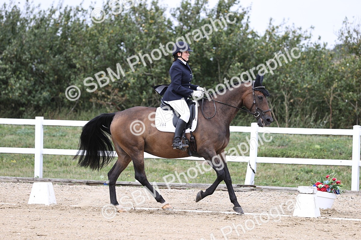 SBM_017490 - Class 14 - Novice 23 - 13.52-14.55