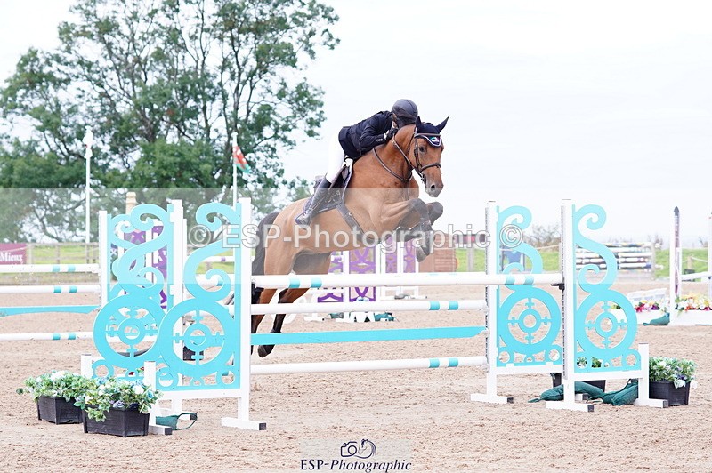 240803A-104150-07265 - Cls 29 Snr Foxhunter