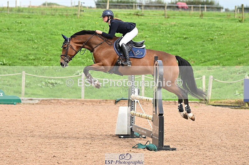 240908A-135016-04122 - Cls 15 U21 Intro 90cm-1.00m  Team Comp