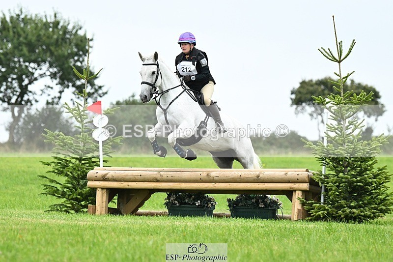 240831A-152602-04857 - 212-Kay.Webb-KILCAVAN.CLOVER