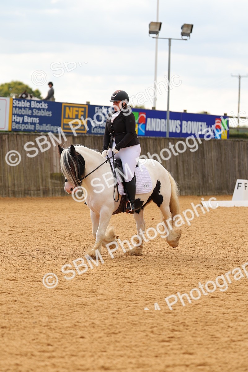 SBM_47431 - D6 - Small Tour Championship - Intro C