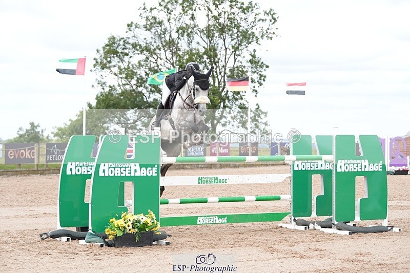 250801-103311-04753 - Cls 14 Snr Fox 1st Rnd