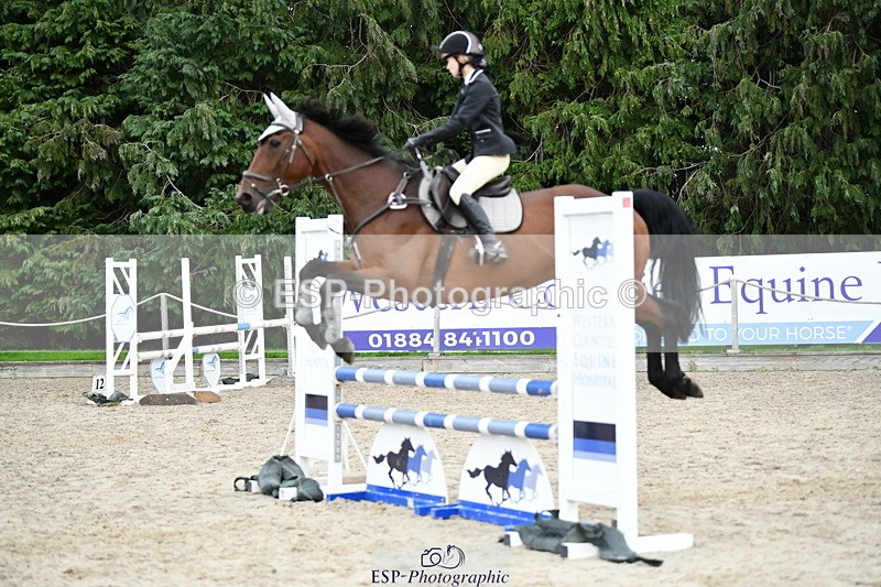 251004A-173637-02526 - Classes 12 & 13 90cm