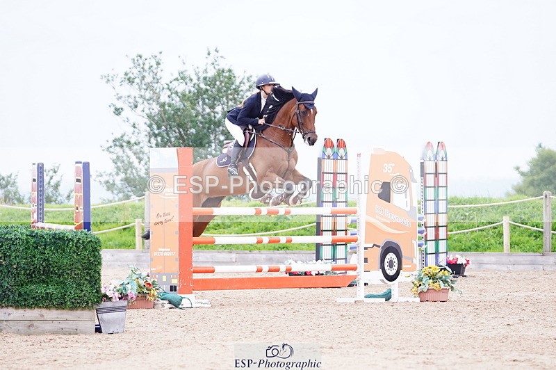 240803A-112556-07420 - Cls 29 Snr Foxhunter