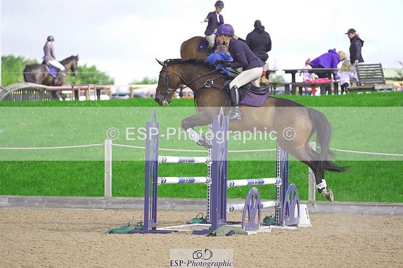 230806A-101002-00949 - Cls 12 Snr 1.05m