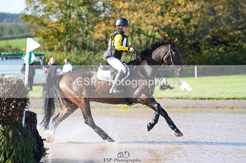 251024A-123716-10732 - B-135-Eva.Carse