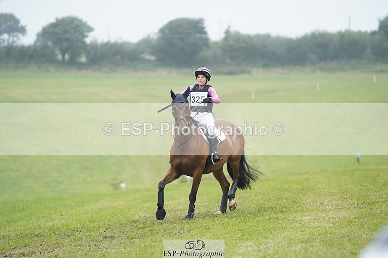 240901A-131606-08812 - 325-Julia.Knight-Jones-JANNES