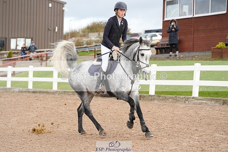 251026-120531-02316 - Cls 4 Pony Winter Novice + 80cm Open